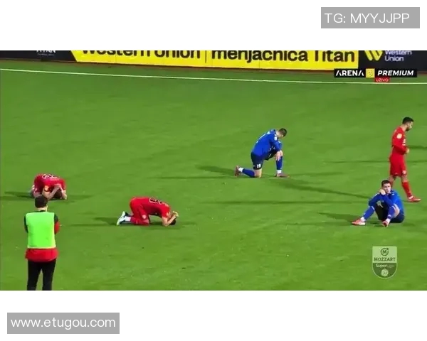 足球明星因场外冲突引发暴力打架事件引发广泛关注与讨论